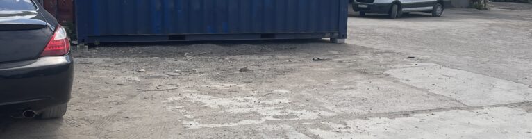Организация, на собственной территории, сдает в аренду контейнера под складирование. Круглосуточная охрана.